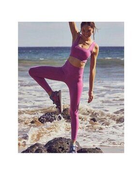 Seamless FP Movement Good Karma Leggings M/L Berry Free People SPF NWOT 52536018